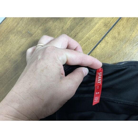 Spanx Gold & Black Faux Leather Leopard Print Leggings Mid Rise Size Small - Picture 3 of 8